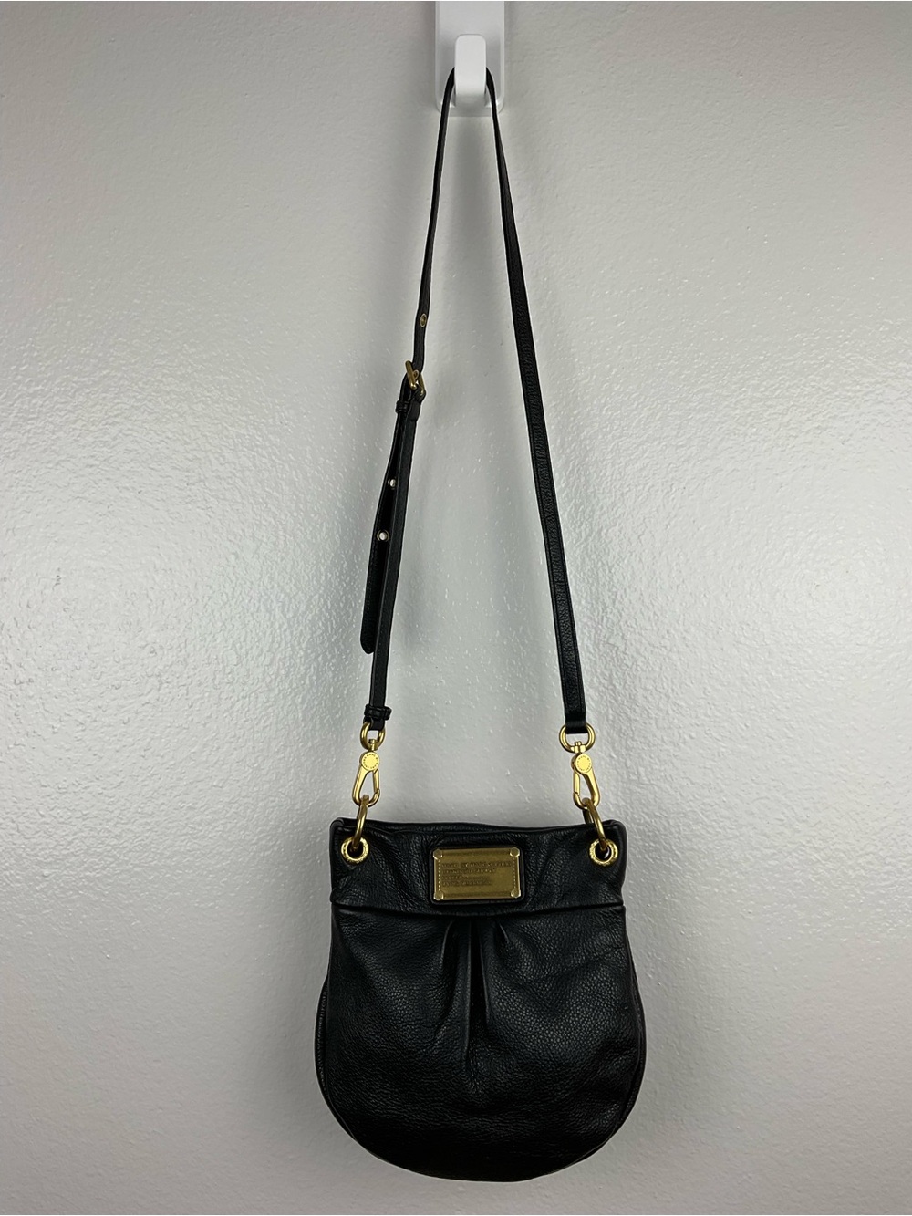 Marc by Marc Jacobs‎ Mini Black Pebbled Leather Hobo with Gold Hardware - Picture 9 of 9